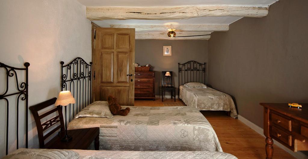Domaine De Bertrandy Bed & Breakfast Allemagne-en-Provence Rom bilde