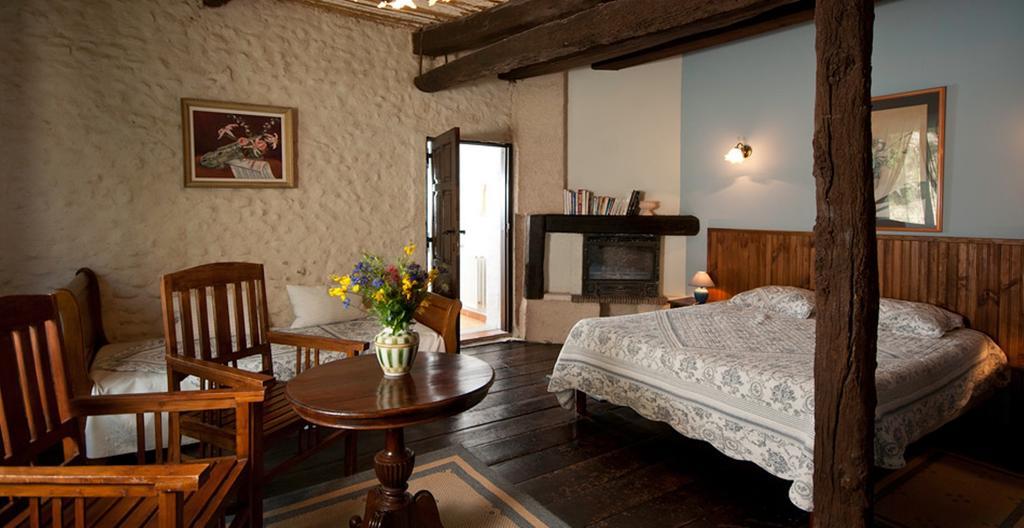 Domaine De Bertrandy Bed & Breakfast Allemagne-en-Provence Rom bilde